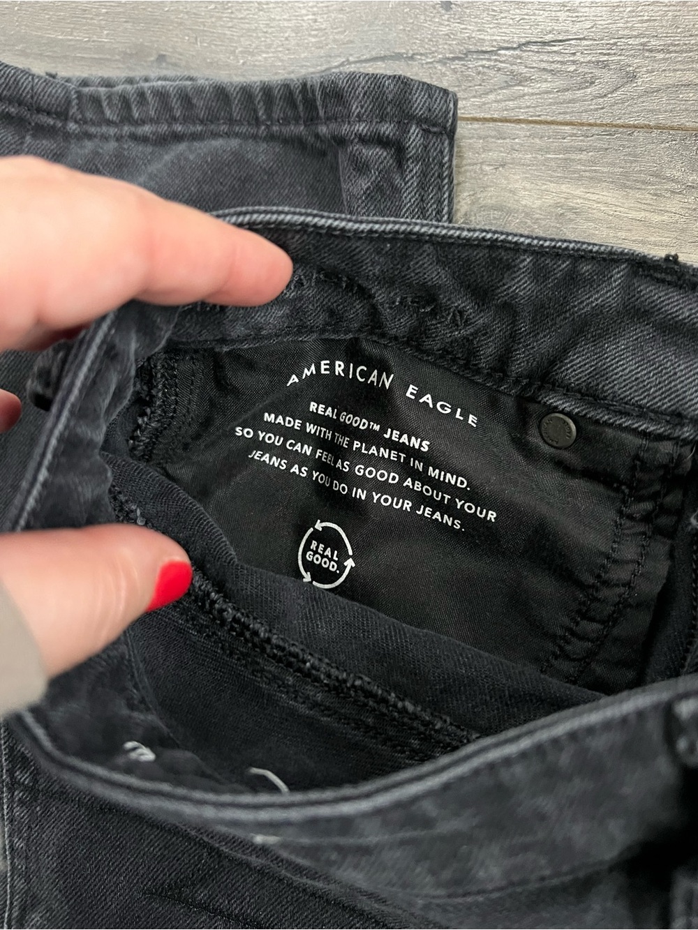 American Eagle Outfitters Women's Black Distressed High Rise Jeans - Picture 4 of 6